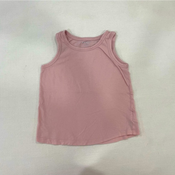 🍓 👧🏻 5 Piece BUNDLE of tees and a tank by Old Navy in size 4T girls for $8! - Picture 15 of 16